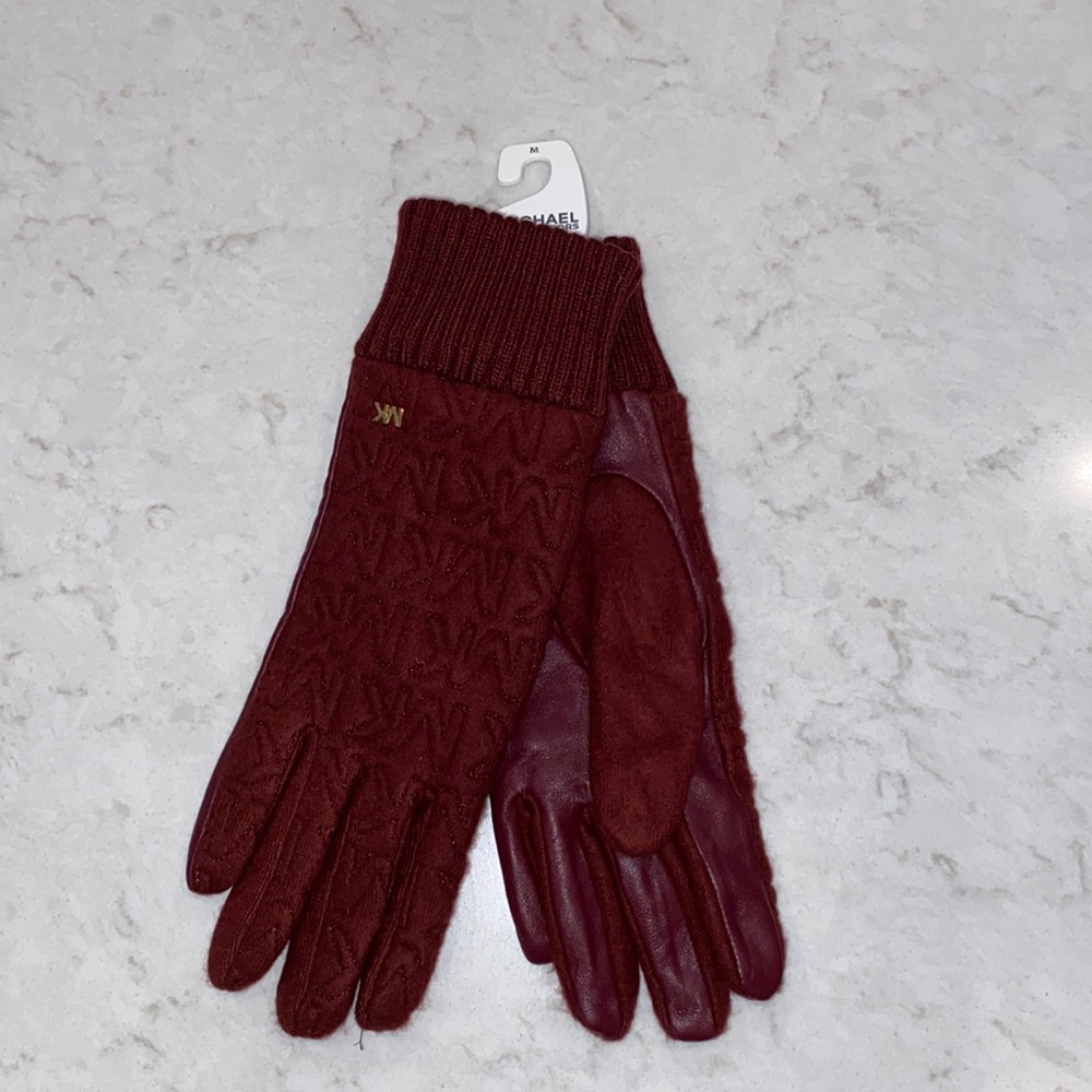 NWT Michael Kors Gloves
